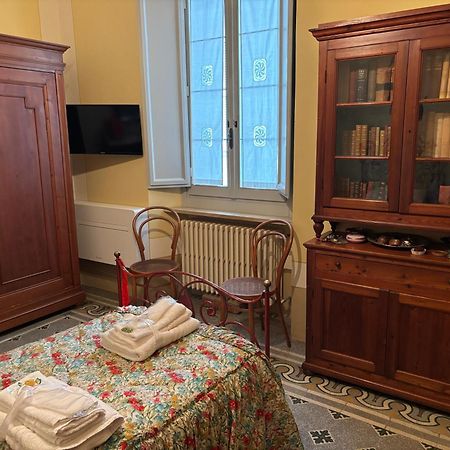 Отель Palazzo Capparucci - Dimora Storica Фермо Экстерьер фото
