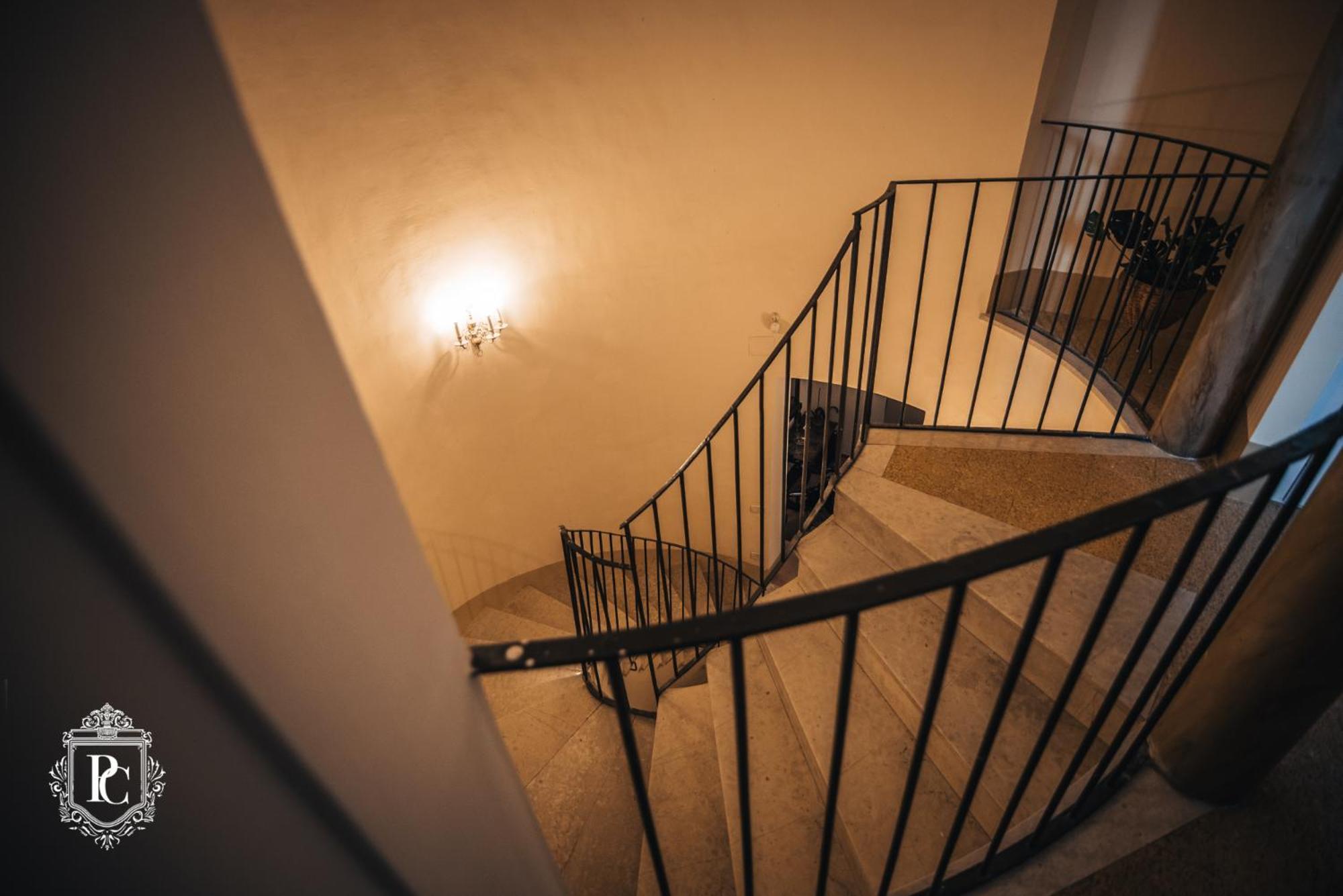 Отель Palazzo Capparucci - Dimora Storica Фермо Экстерьер фото